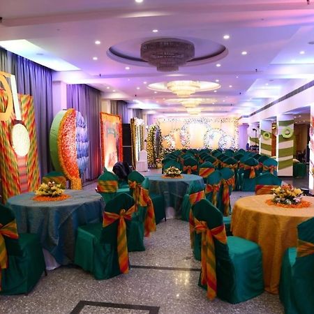 Hotel Krishna Palace Ayodhya Extérieur photo