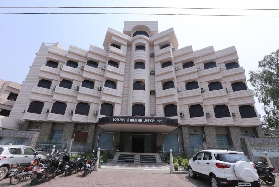 Hotel Krishna Palace Ayodhya Extérieur photo