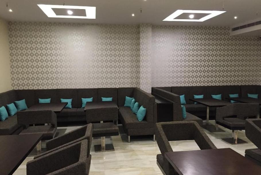 Hotel Krishna Palace Ayodhya Extérieur photo